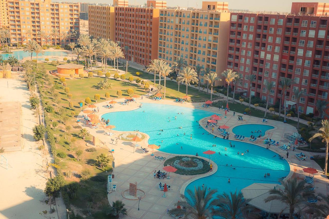 Porto Golf Marina Aqua Park & Beach Access By Best Of Bedz Ел Аламейн Екстериор снимка