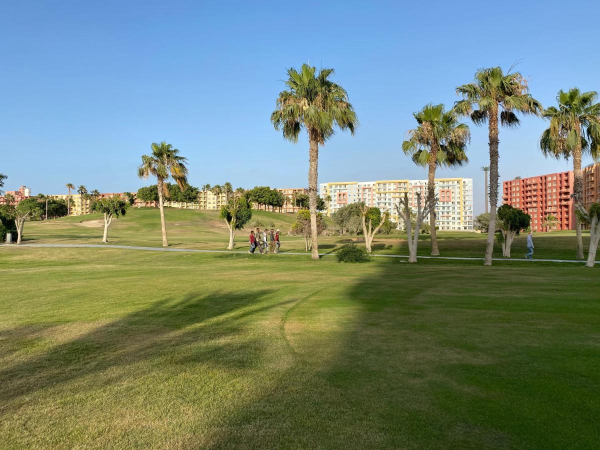Porto Golf Marina Aqua Park & Beach Access By Best Of Bedz Ел Аламейн Екстериор снимка